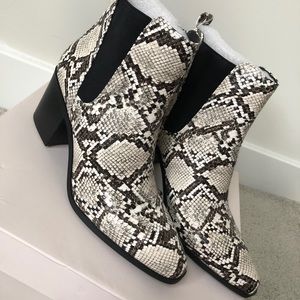Justfab snake skin booties